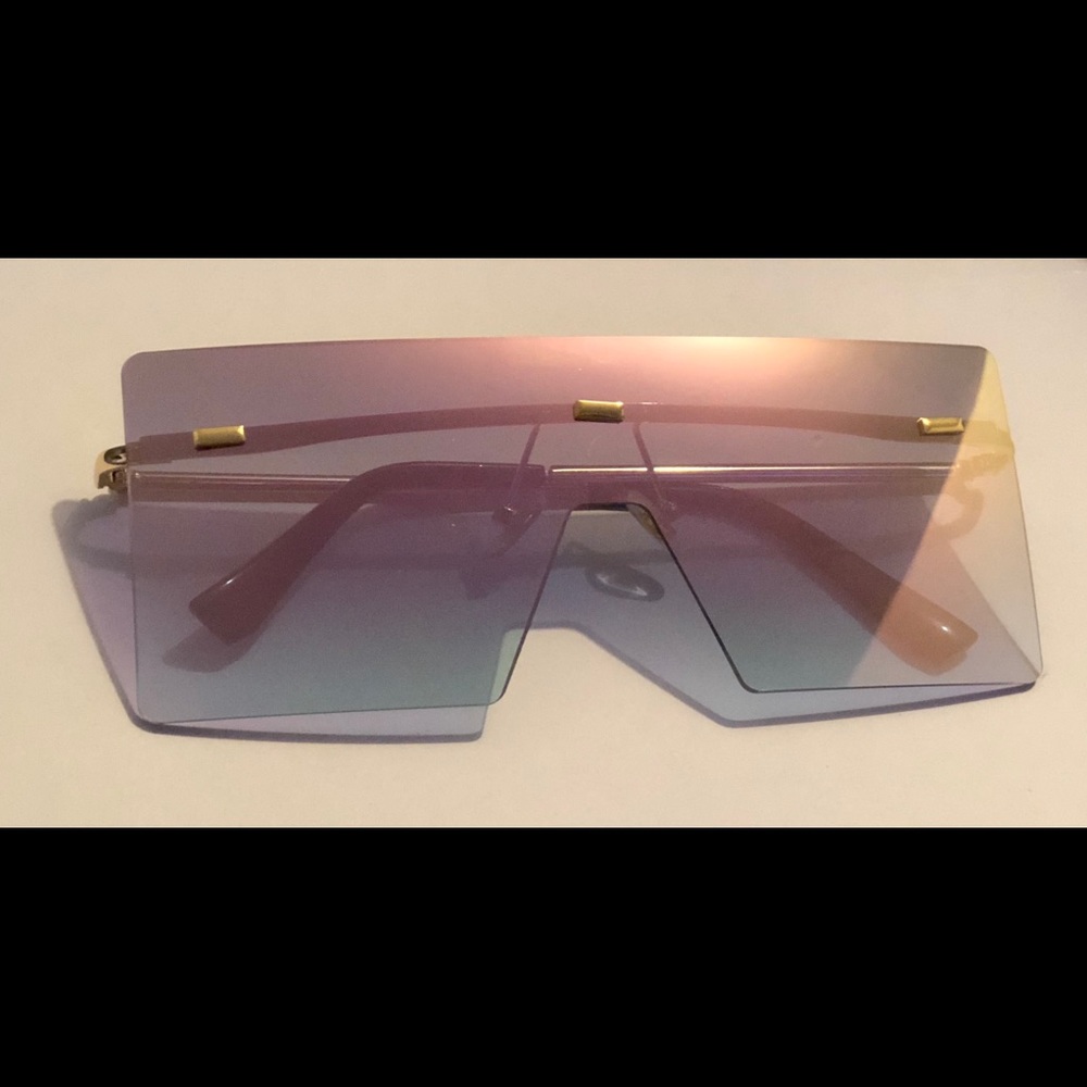 Sunglasses - Picture 3 of 8